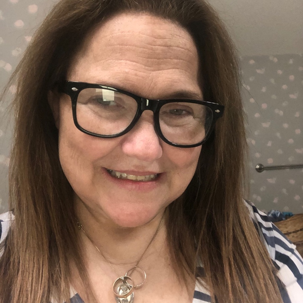 Meet your Posher, Julee